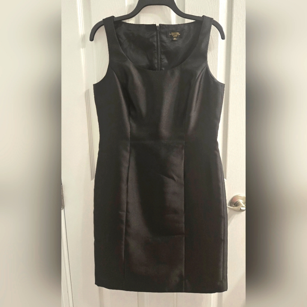 Tahari sleeveless scoop neck mini dress Petite Fully Lined